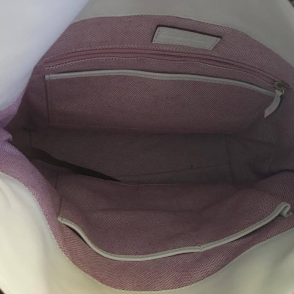 Authentic Brand New Dooney & Bourke Shoulder Bag - Picture 4 of 5